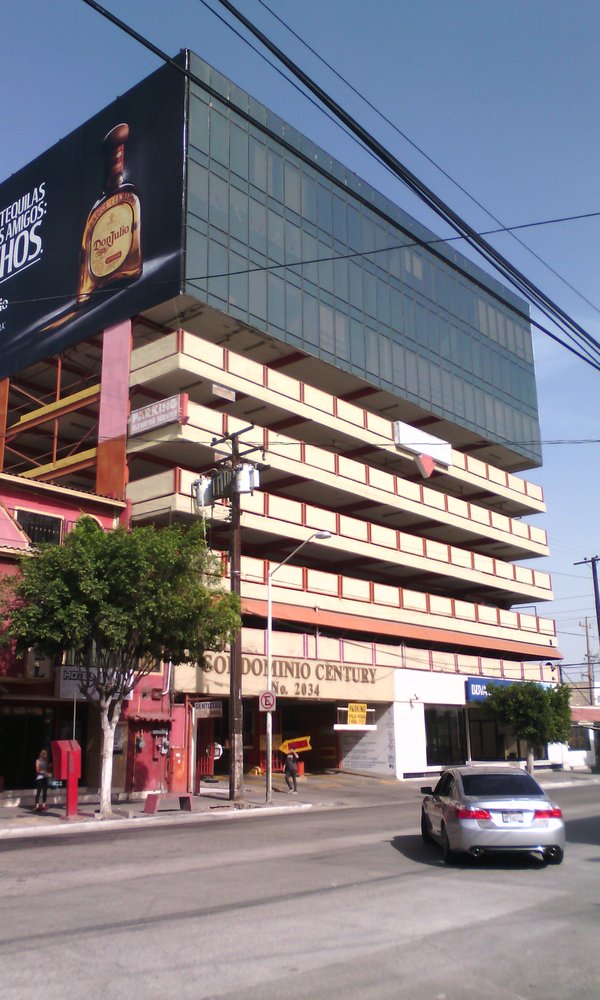 Tijuana Dentist Century Building 2